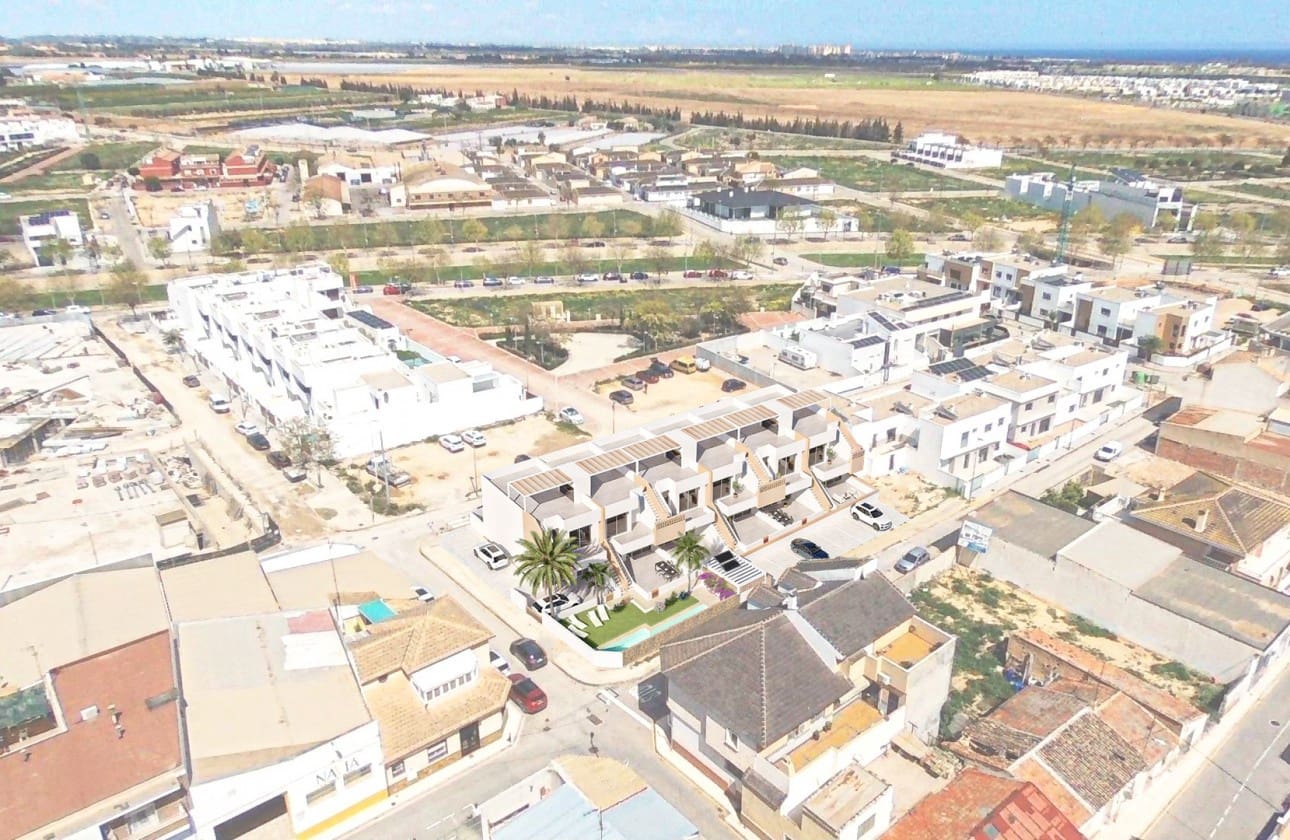 3 Zimmer Apartment zu verkaufen in Pilar de la Horadada mit Pool Garage - 289.900 € (Ref: 8933414)