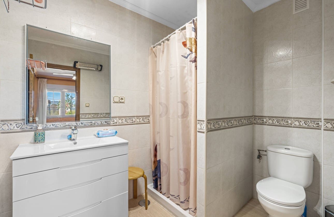 8 soveværelse Villa til salg i El Altet med garage - € 679.000 (Ref: 8953372)