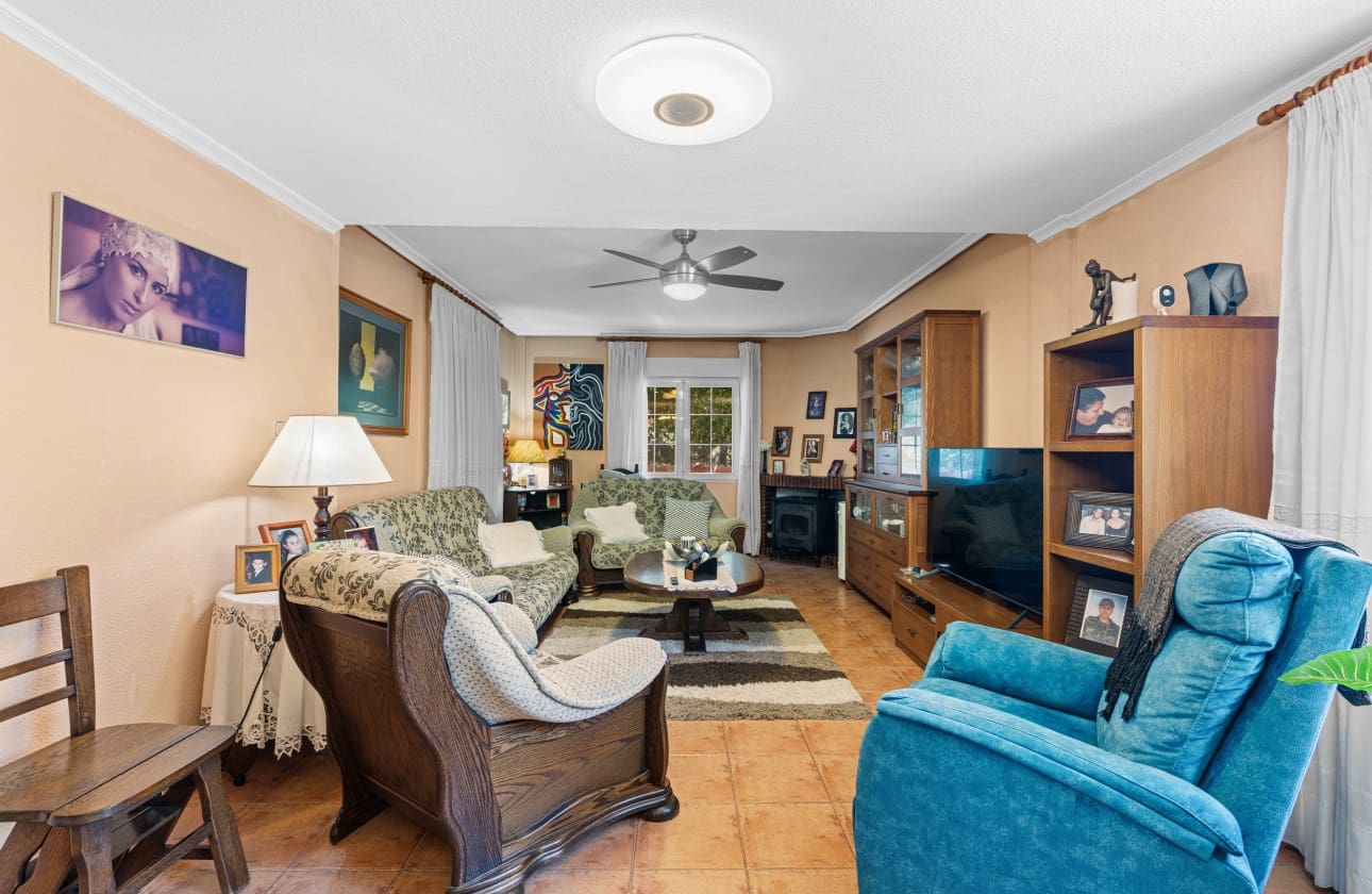 8 soveværelse Villa til salg i El Altet med garage - € 679.000 (Ref: 8953372)