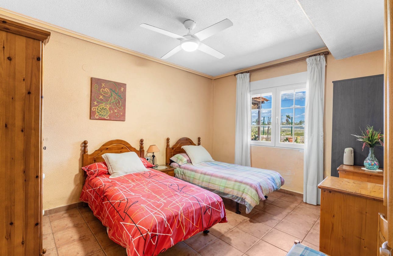 8 soveværelse Villa til salg i El Altet med garage - € 679.000 (Ref: 8953372)