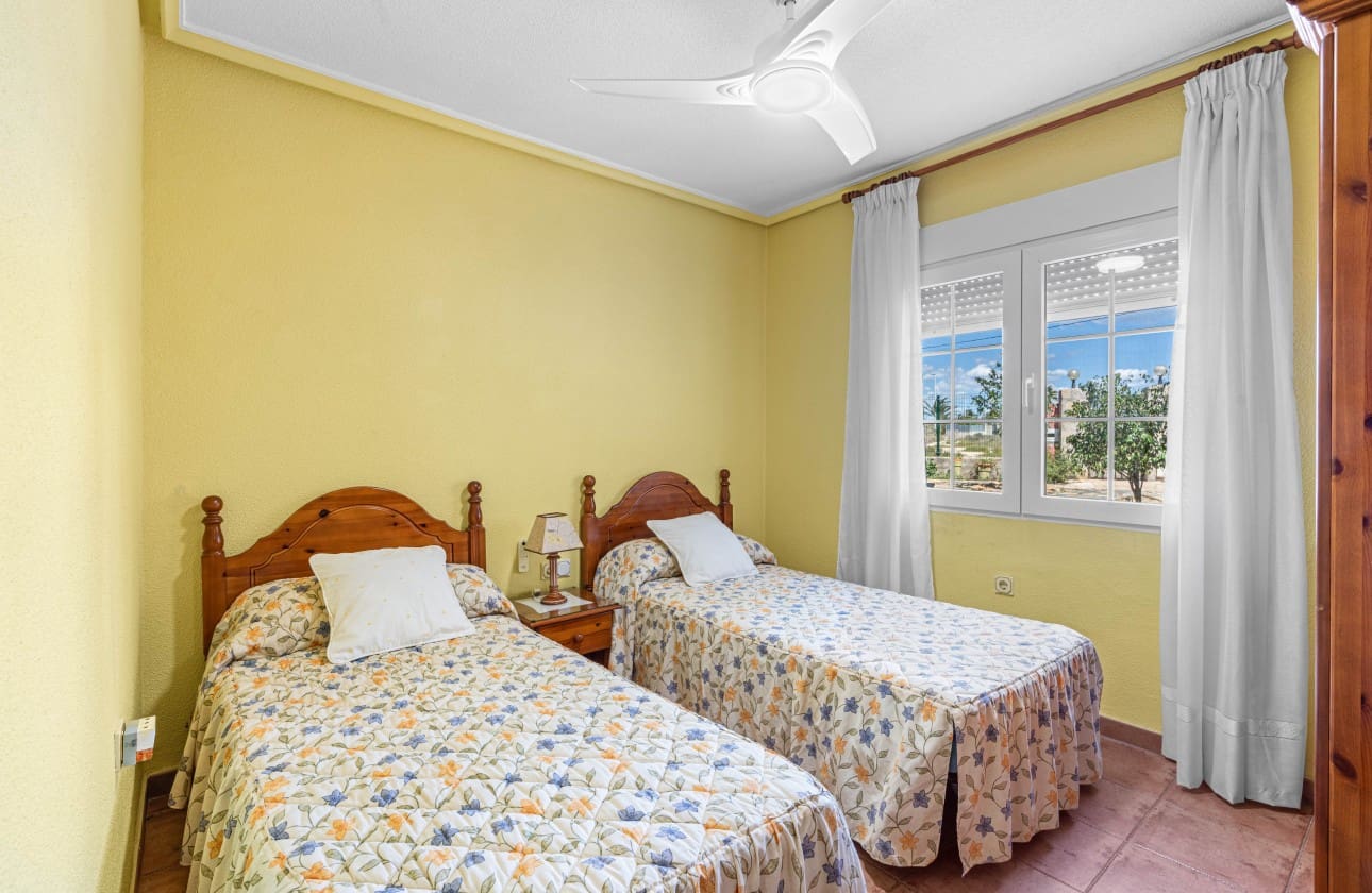 8 soveværelse Villa til salg i El Altet med garage - € 679.000 (Ref: 8953372)