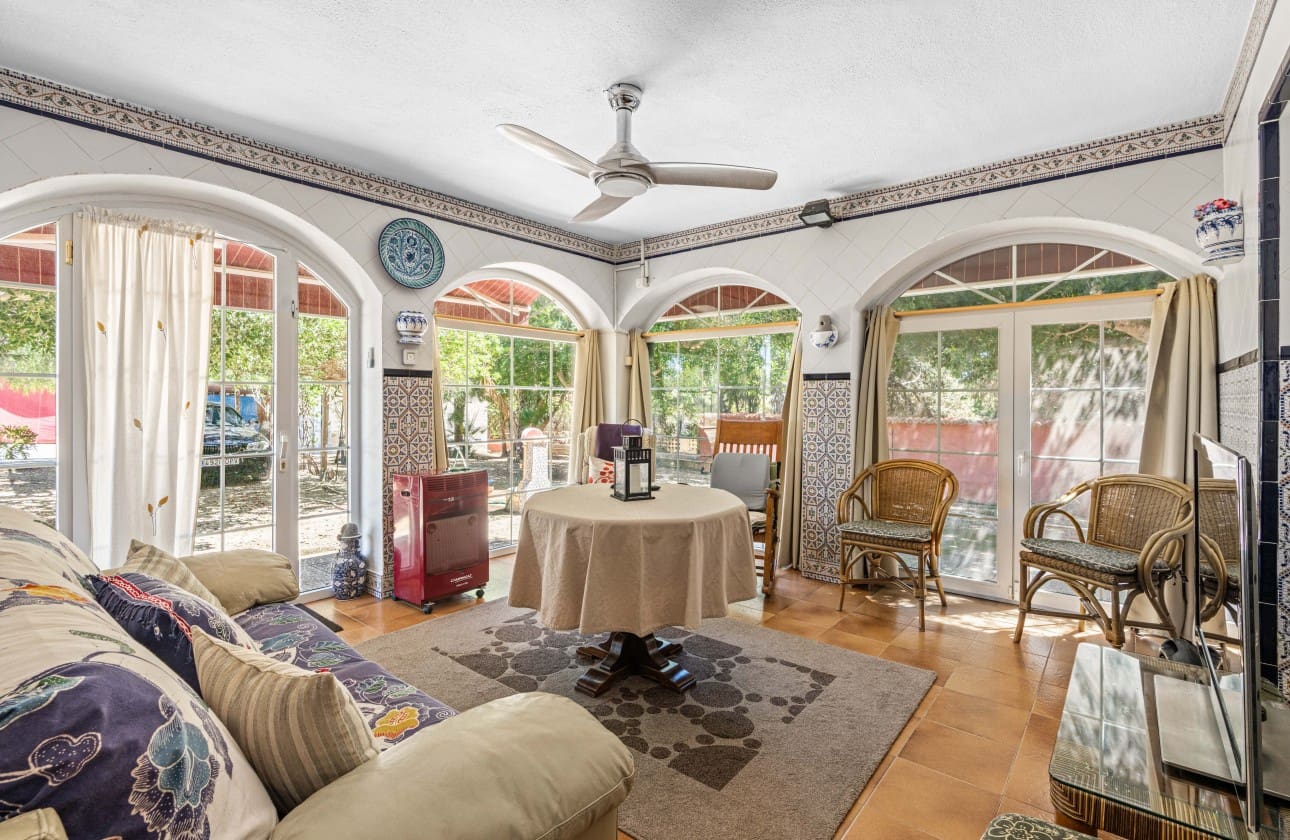 8 soveværelse Villa til salg i El Altet med garage - € 679.000 (Ref: 8953372)