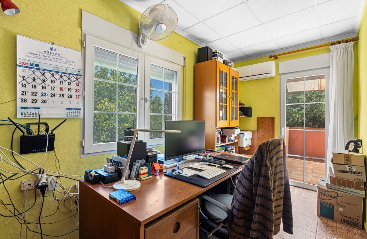 8 soveværelse Villa til salg i El Altet med garage - € 679.000 (Ref: 8953372)