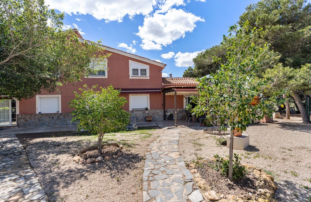 8 soveværelse Villa til salg i El Altet med garage - € 679.000 (Ref: 8953372)