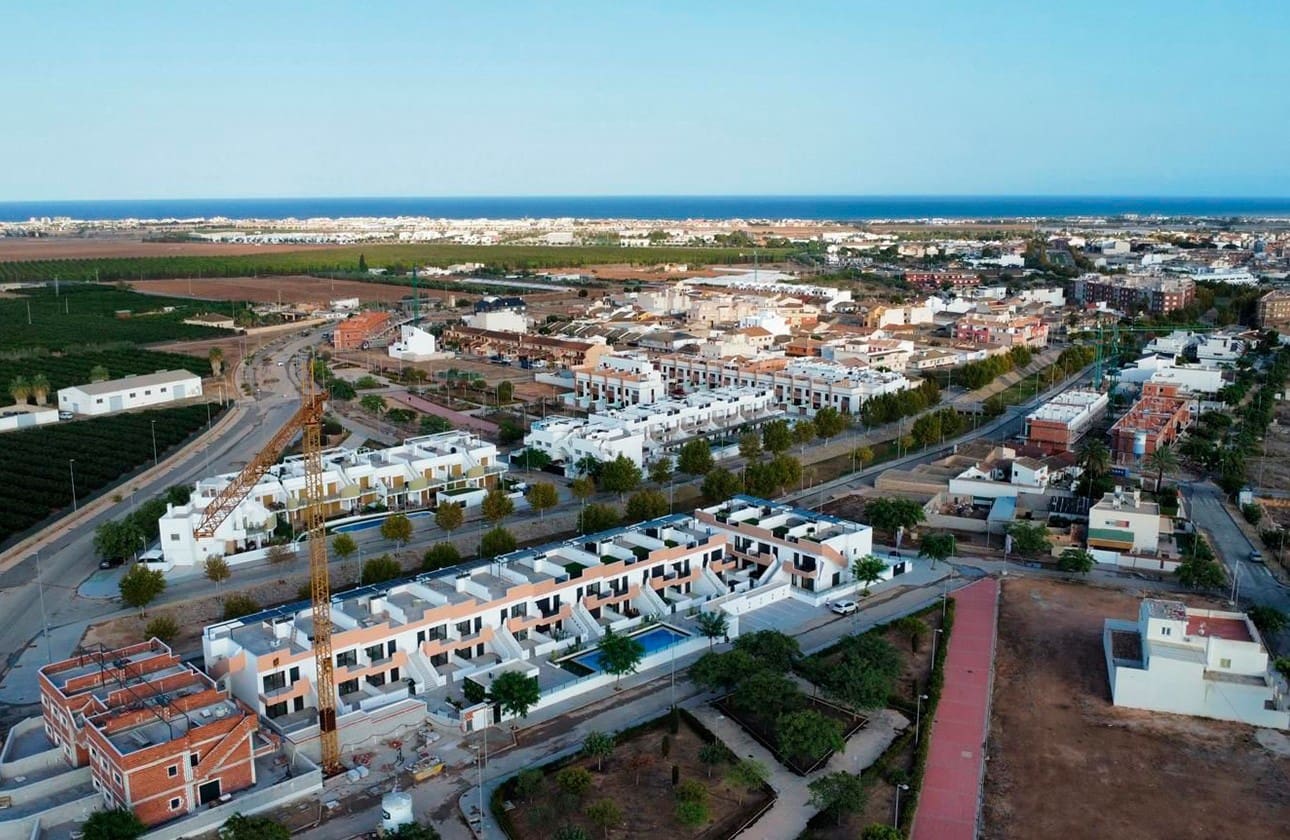 2 soveværelse Penthouse til salg i Pilar de la Horadada med swimmingpool - € 245.000 (Ref: 8967605)