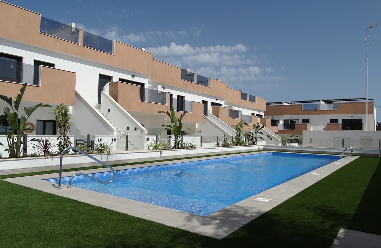 3 soverom Penthouse til salgs i Pilar de la Horadada med svømmebasseng - € 290 000 (Ref: 8967606)