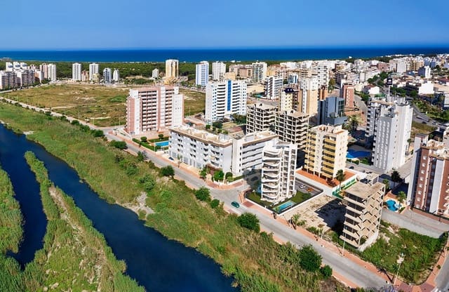 3 soverom Leilighet til salgs i Puerto Deportivo, Guardamar del Segura med svømmebasseng garasje - € 386 000 (Ref: 8971386)