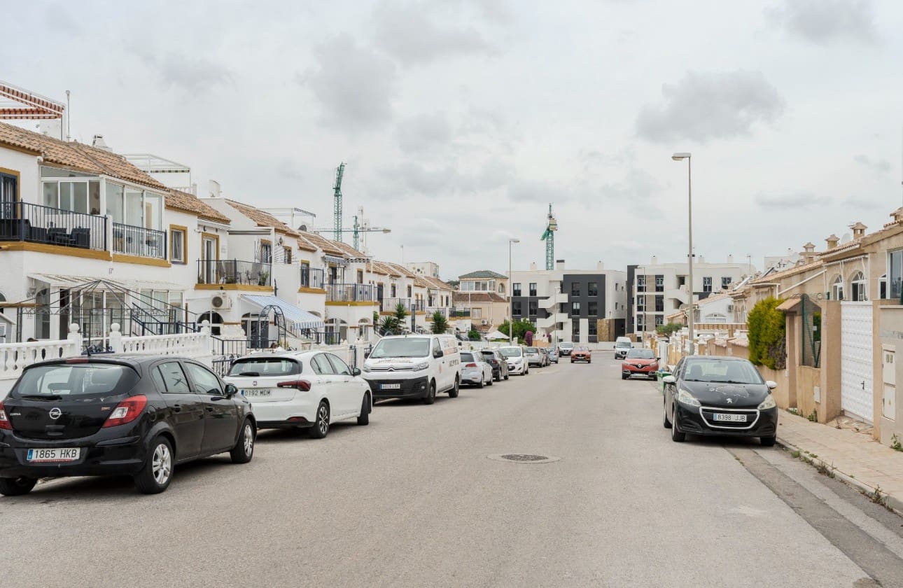 3 sypialnia Dom na sprzedaż w Los Altos z basenem garażem - 184 900 € (Ref: 8973252)