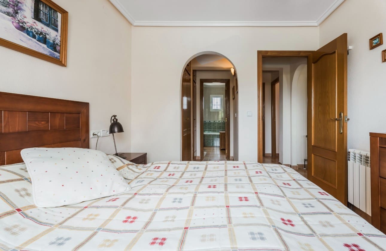 3 soveværelse Villa til salg i Gran Alacant med swimmingpool garage - € 525.000 (Ref: 8981842)