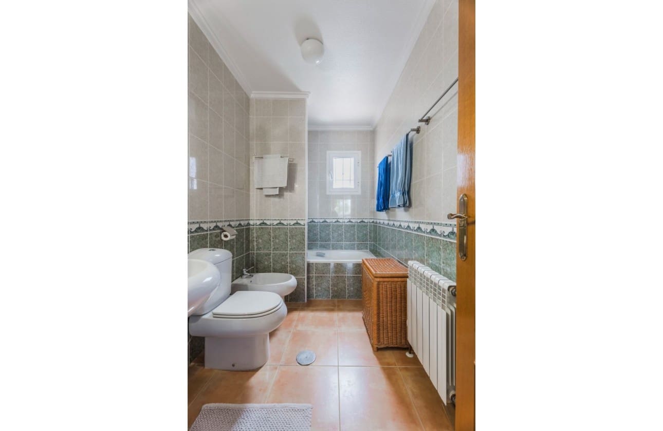 3 soveværelse Villa til salg i Gran Alacant med swimmingpool garage - € 525.000 (Ref: 8981842)