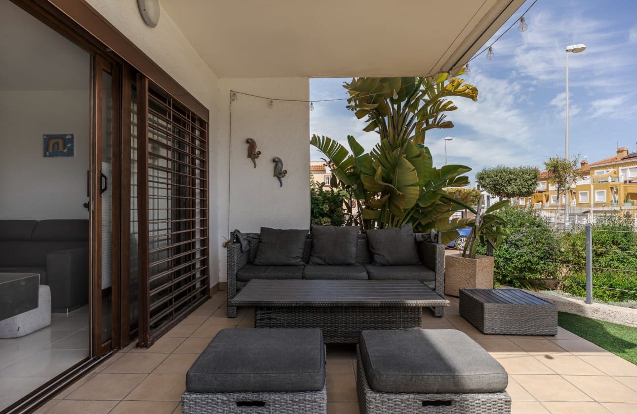 3 soverom Leilighet til salgs i La Zenia med svømmebasseng garasje - € 379 000 (Ref: 8987056)