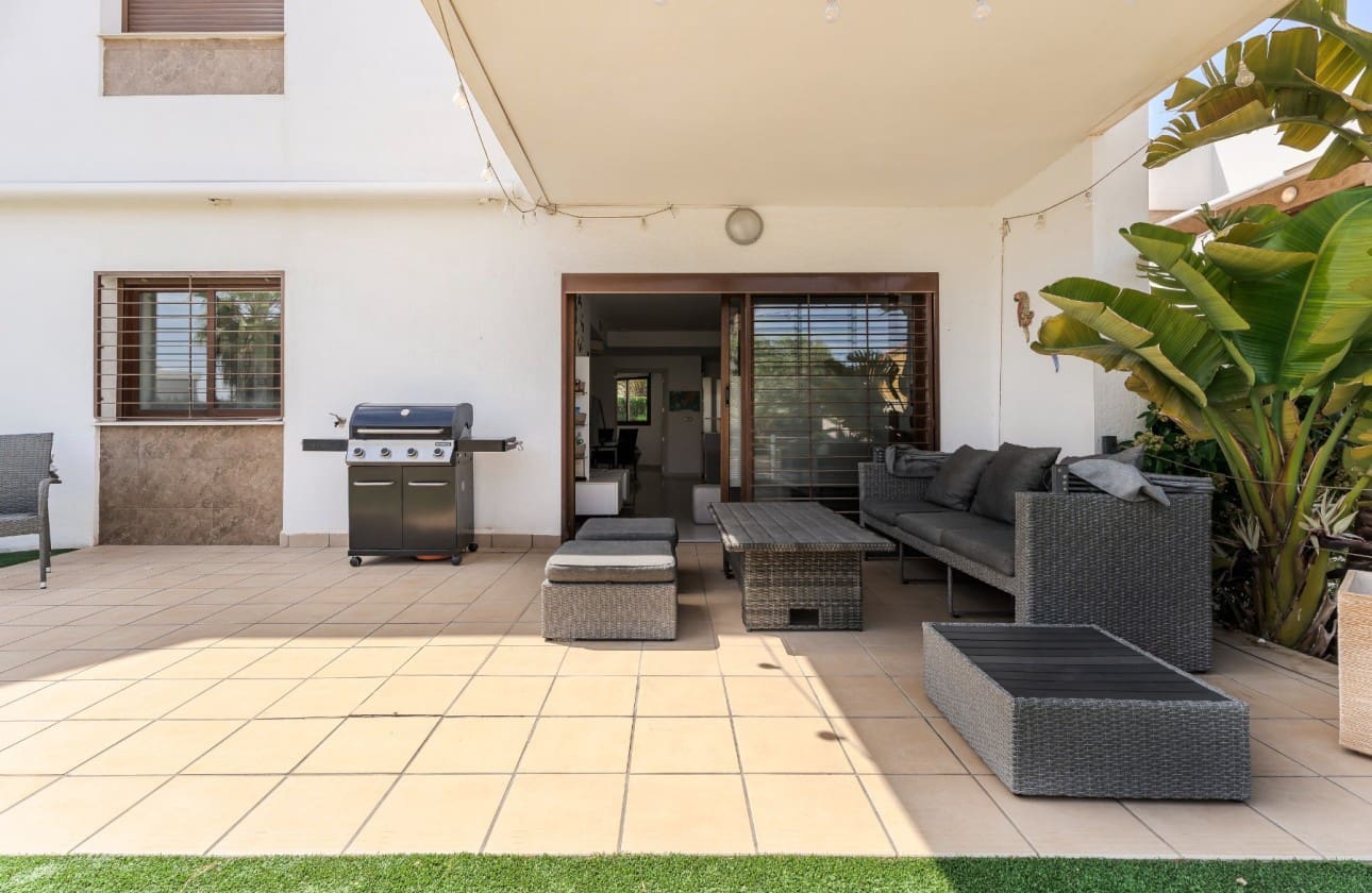 3 soverom Leilighet til salgs i La Zenia med svømmebasseng garasje - € 379 000 (Ref: 8987056)