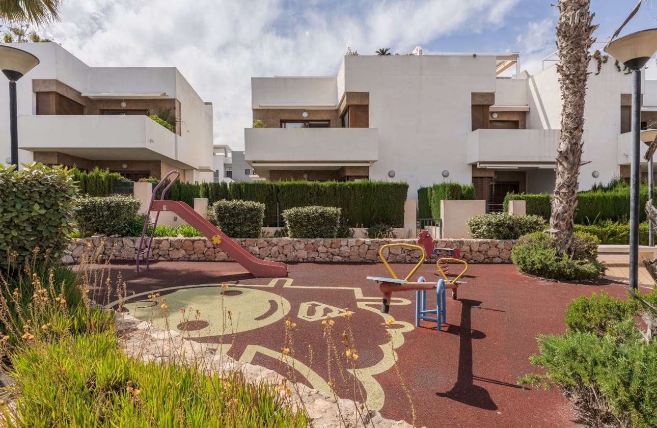 3 soverom Leilighet til salgs i La Zenia med svømmebasseng garasje - € 379 000 (Ref: 8987056)