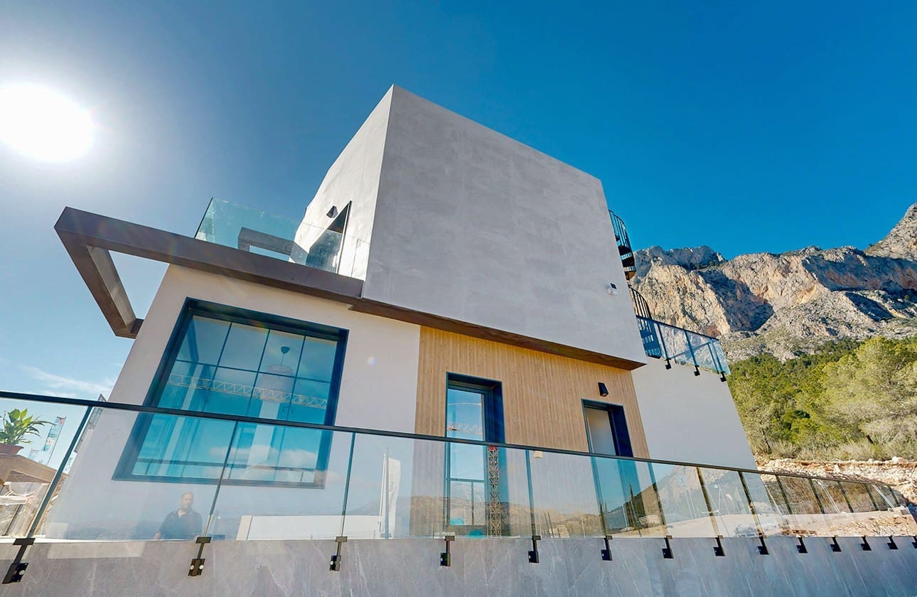 3 bedroom Villa for sale in Polop with pool garage - € 584,370 (Ref: 8990119)