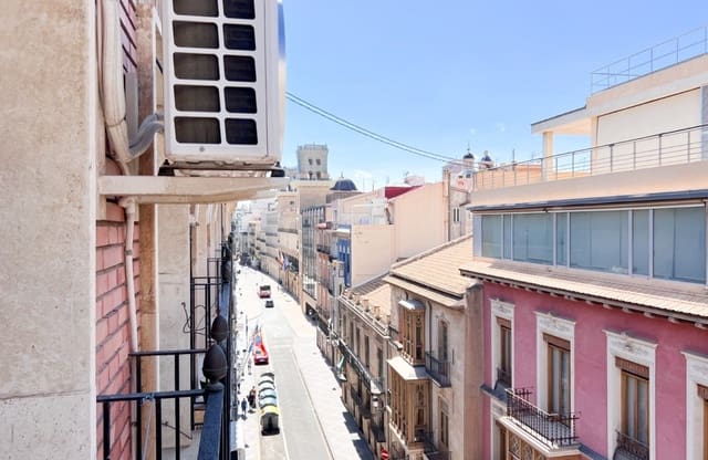 Apartamento de 1 habitación en Casco Antiguo - Sant Cruz - Ayuntamiento, Alicante / Alacant ciudad en venta - 255.000 € (Ref: 8993290)