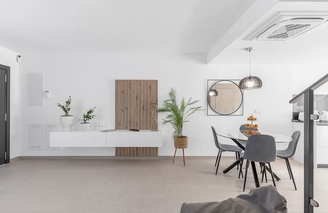 4 bedroom Townhouse for sale in Rafal with pool garage - € 279,000 (Ref: 9006149)