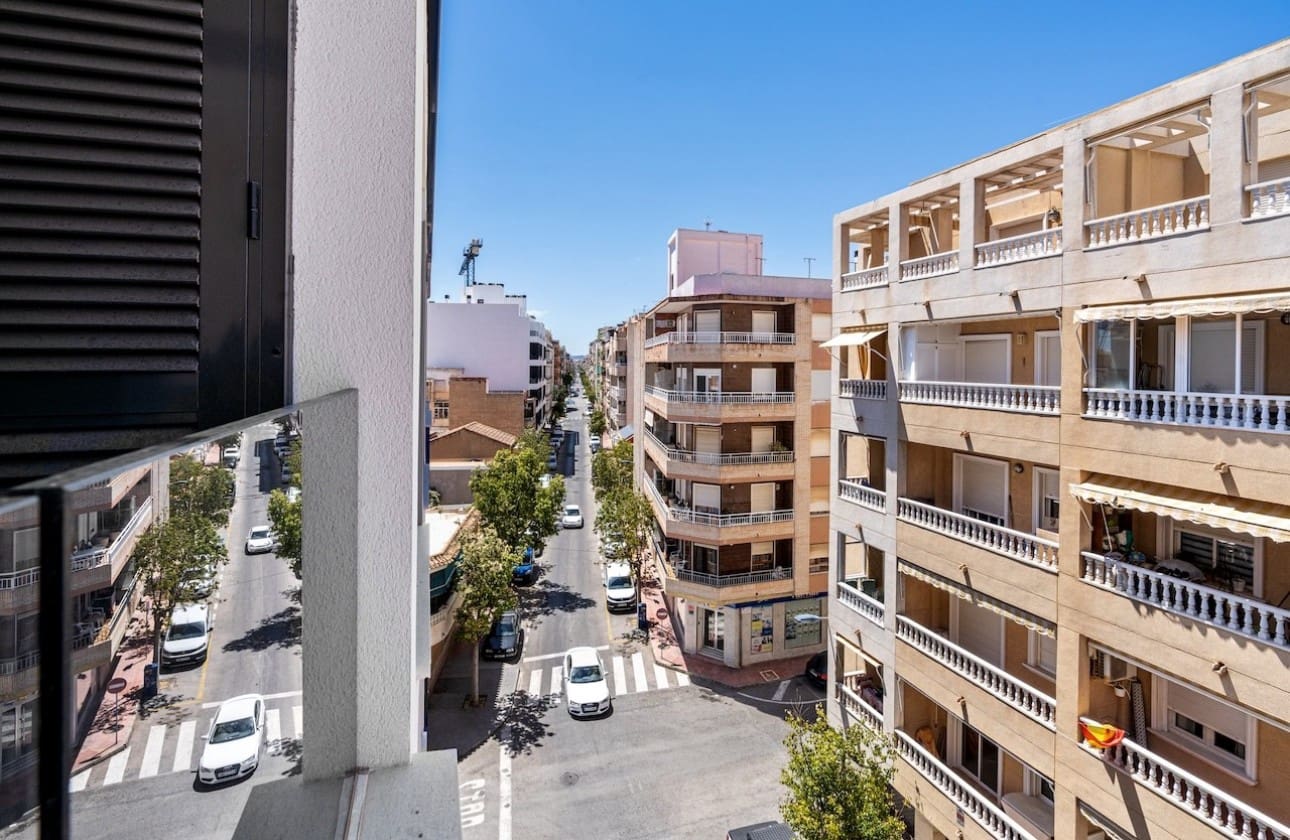 2 soverom Leilighet til salgs i Torrevieja med svømmebasseng - € 279 000 (Ref: 9041618)