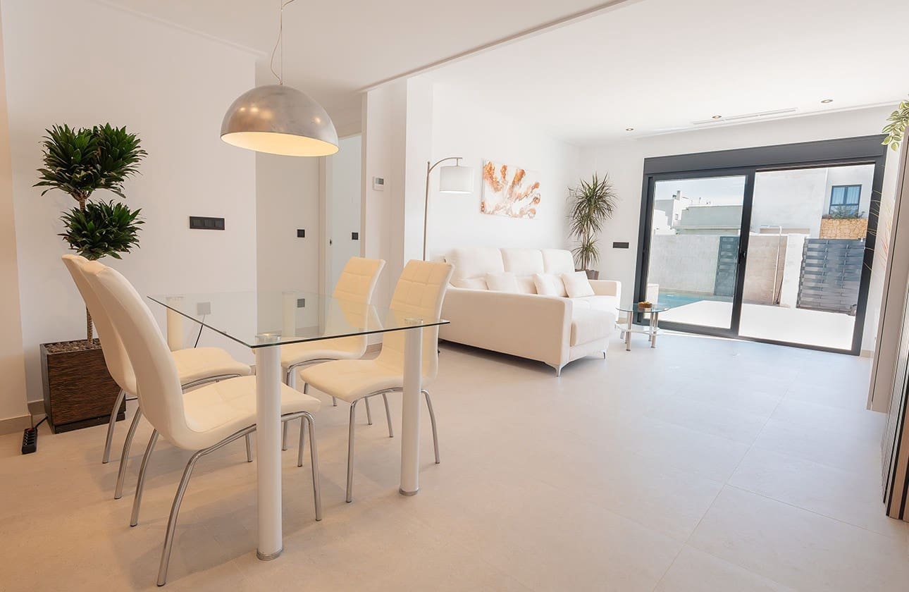 3 bedroom Villa for sale in San Fulgencio with pool - € 392,000 (Ref: 9072373)