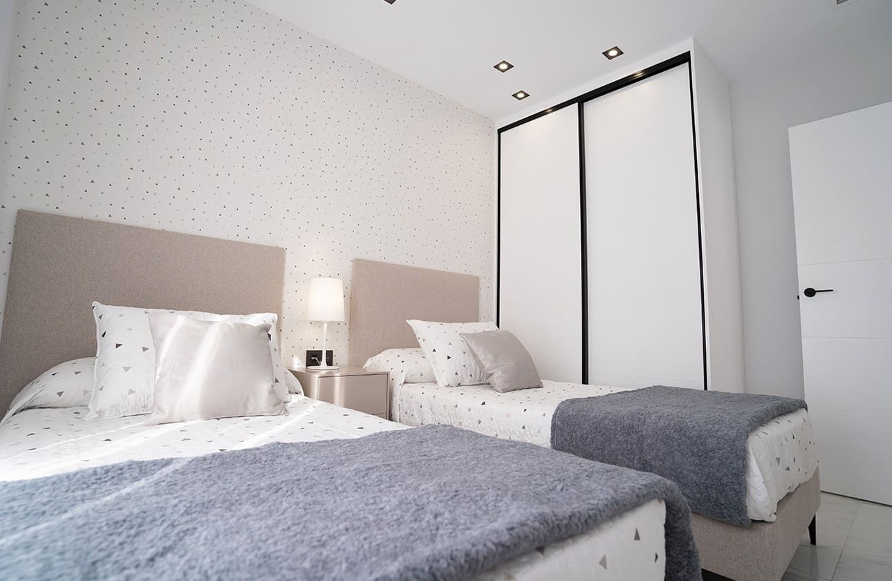 2 bedroom Penthouse for sale in Pilar de la Horadada with pool garage - € 355,000 (Ref: 9135952)