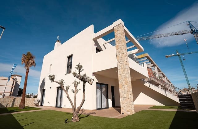 Apartamento de 2 habitaciones en Pilar de la Horadada ciudad, Pilar de la Horadada en venta con piscina garaje - 355.000 € (Ref: 9135954)