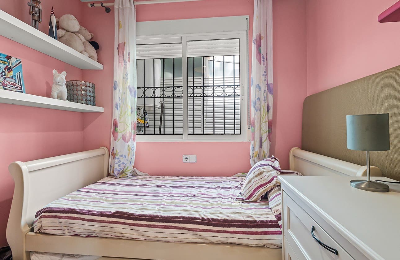 4 soverom Kjedet enebolig til salgs i Torre de la Horadada med svømmebasseng - € 382 000 (Ref: 9142240)