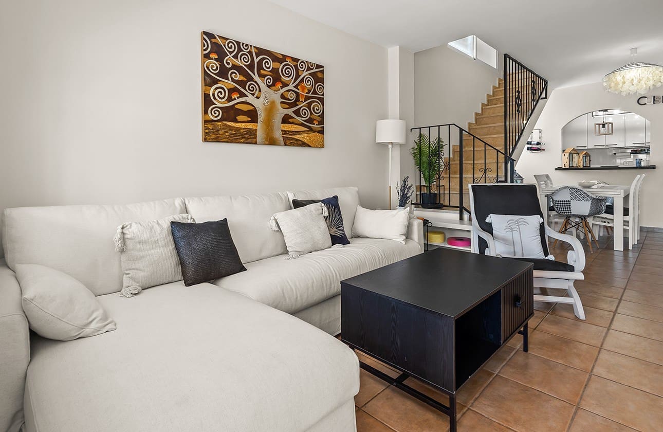 4 soverom Kjedet enebolig til salgs i Torre de la Horadada med svømmebasseng - € 382 000 (Ref: 9142240)