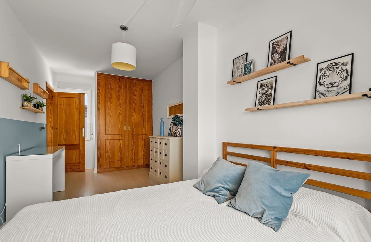 4 soverom Kjedet enebolig til salgs i Torre de la Horadada med svømmebasseng - € 382 000 (Ref: 9142240)