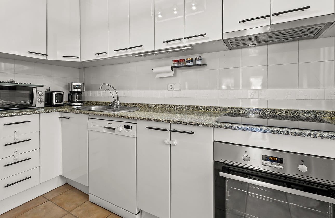 4 soverom Kjedet enebolig til salgs i Torre de la Horadada med svømmebasseng - € 382 000 (Ref: 9142240)