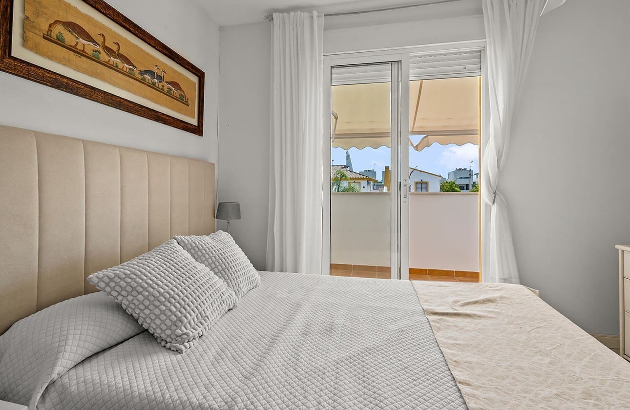 4 soverom Kjedet enebolig til salgs i Torre de la Horadada med svømmebasseng - € 382 000 (Ref: 9142240)