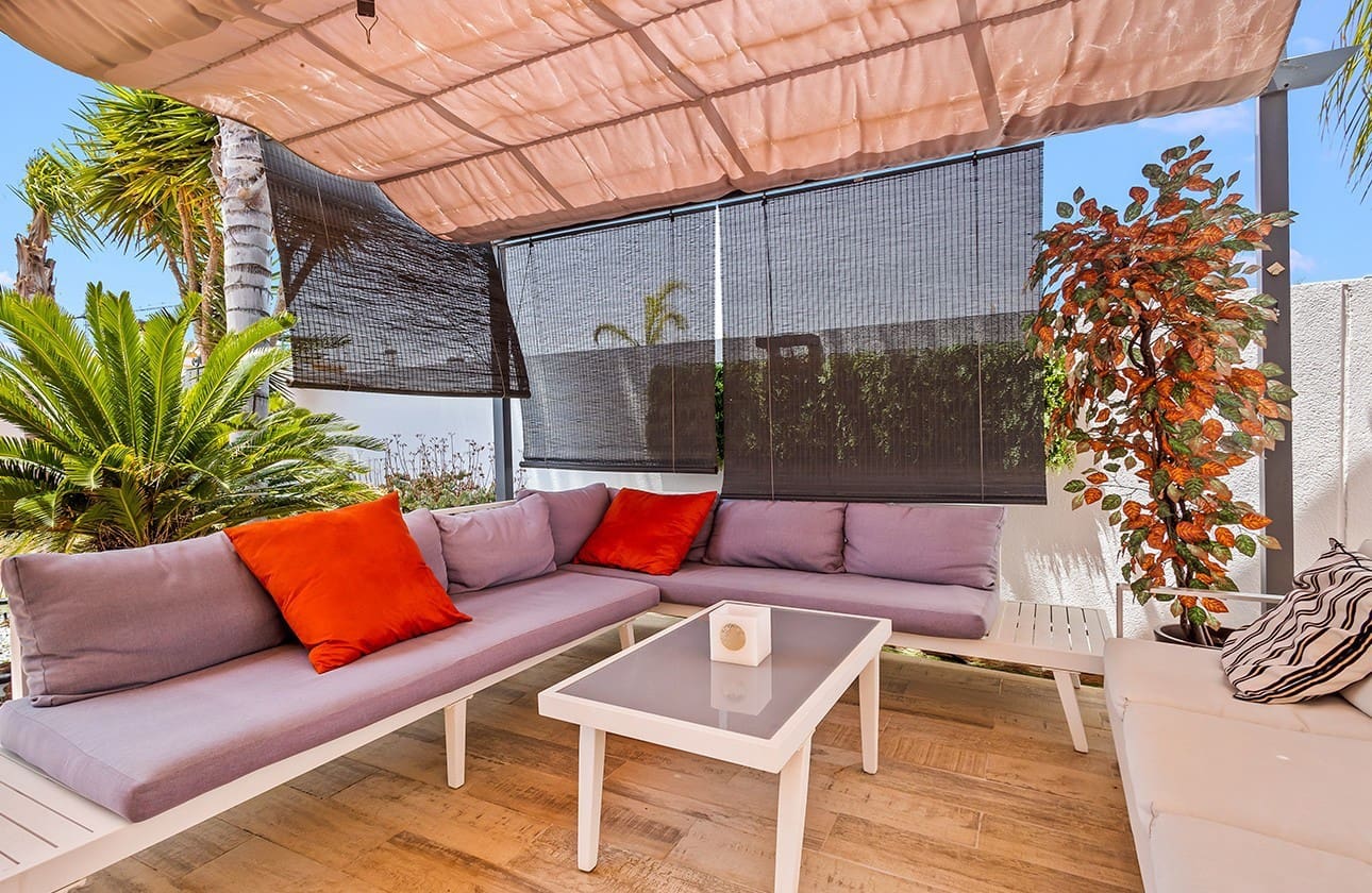 4 soverom Kjedet enebolig til salgs i Torre de la Horadada med svømmebasseng - € 382 000 (Ref: 9142240)