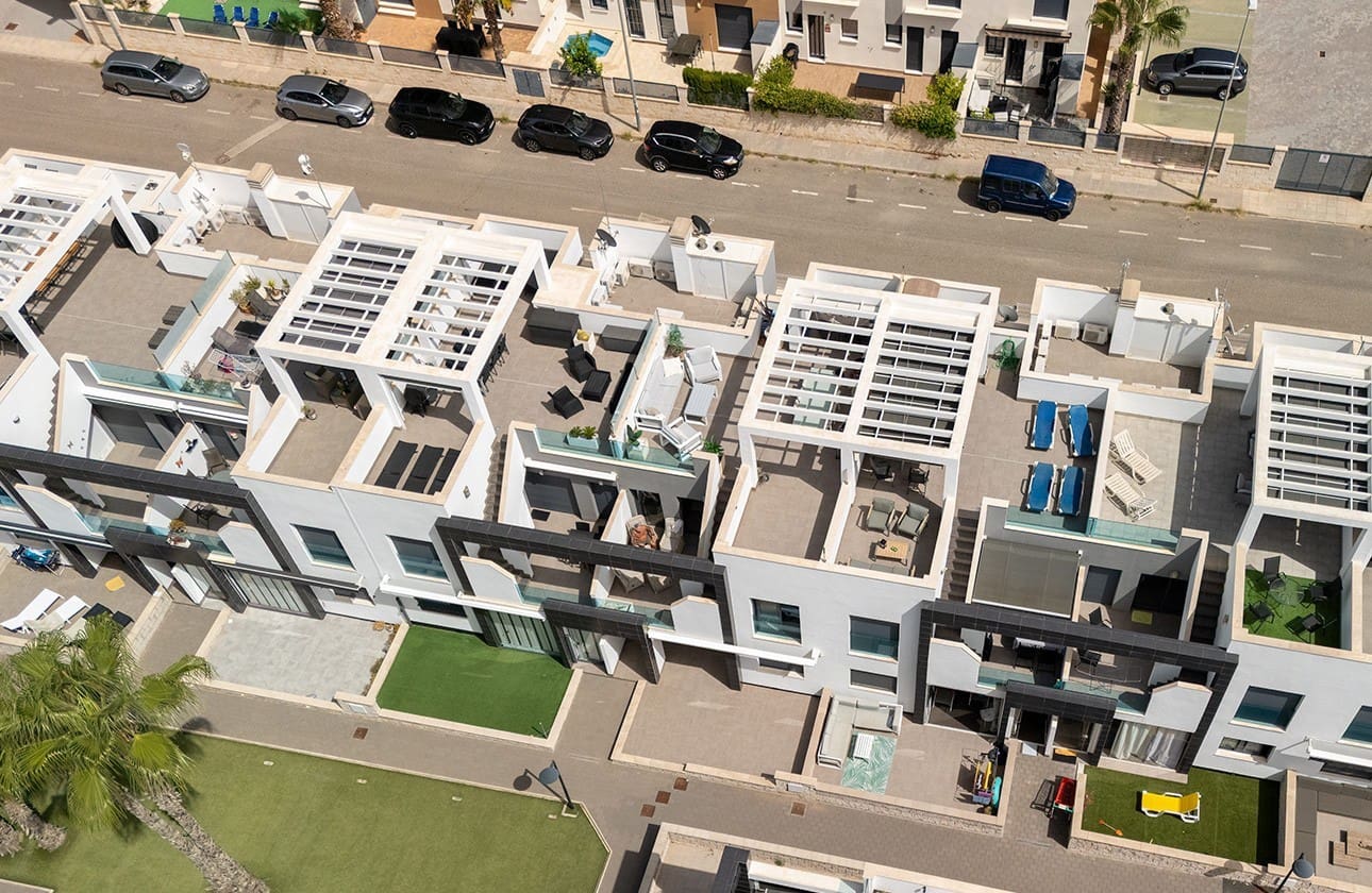 2 Zimmer Penthouse zu verkaufen in La Zenia mit Pool Garage - 319.000 € (Ref: 9170580)