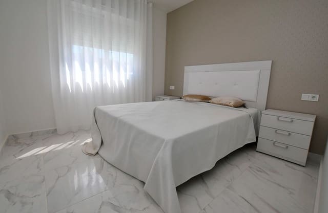 2 soverom Penthouse til salgs i San Miguel de Salinas med svømmebasseng garasje - € 273 800 (Ref: 9181698)