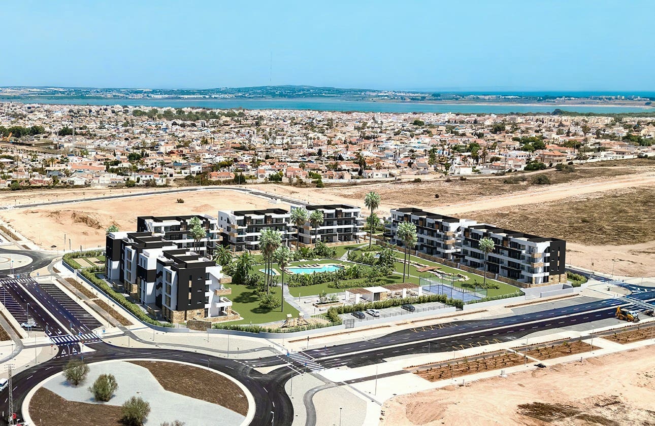 2 soverom Penthouse til salgs i Torrevieja med svømmebasseng garasje - € 325 000 (Ref: 9221427)