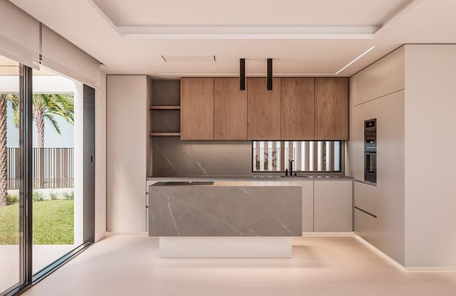 2 soverom Kjedet enebolig til salgs i Cala d'Or, El Campello med svømmebasseng garasje - € 540 000 (Ref: 9227920)