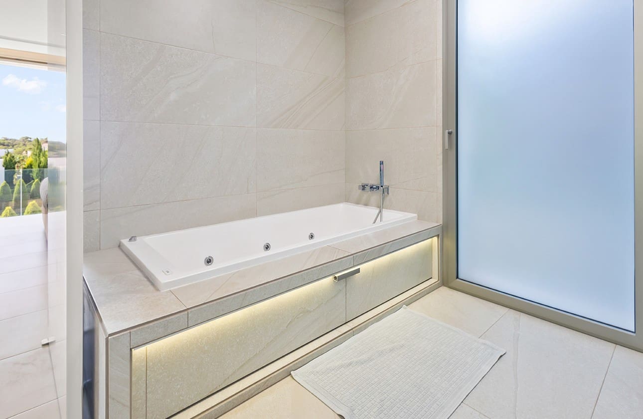 3 soverom Villa til salgs i Las Colinas Golf med svømmebasseng garasje - € 950 000 (Ref: 9245444)