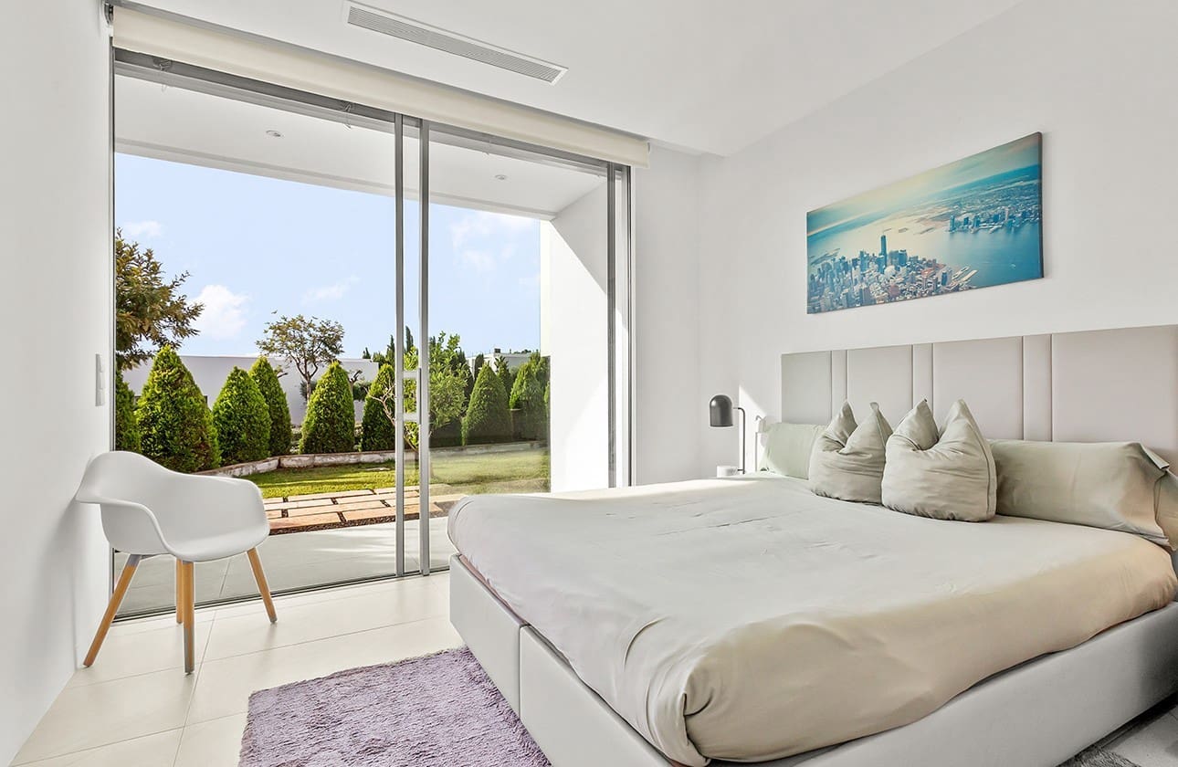 3 soverom Villa til salgs i Las Colinas Golf med svømmebasseng garasje - € 950 000 (Ref: 9245444)