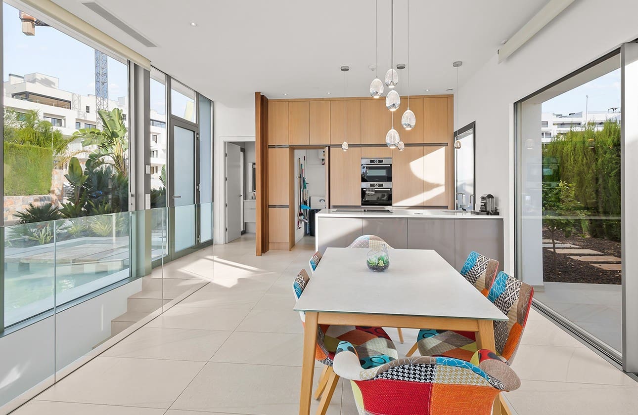 3 soverom Villa til salgs i Las Colinas Golf med svømmebasseng garasje - € 950 000 (Ref: 9245444)