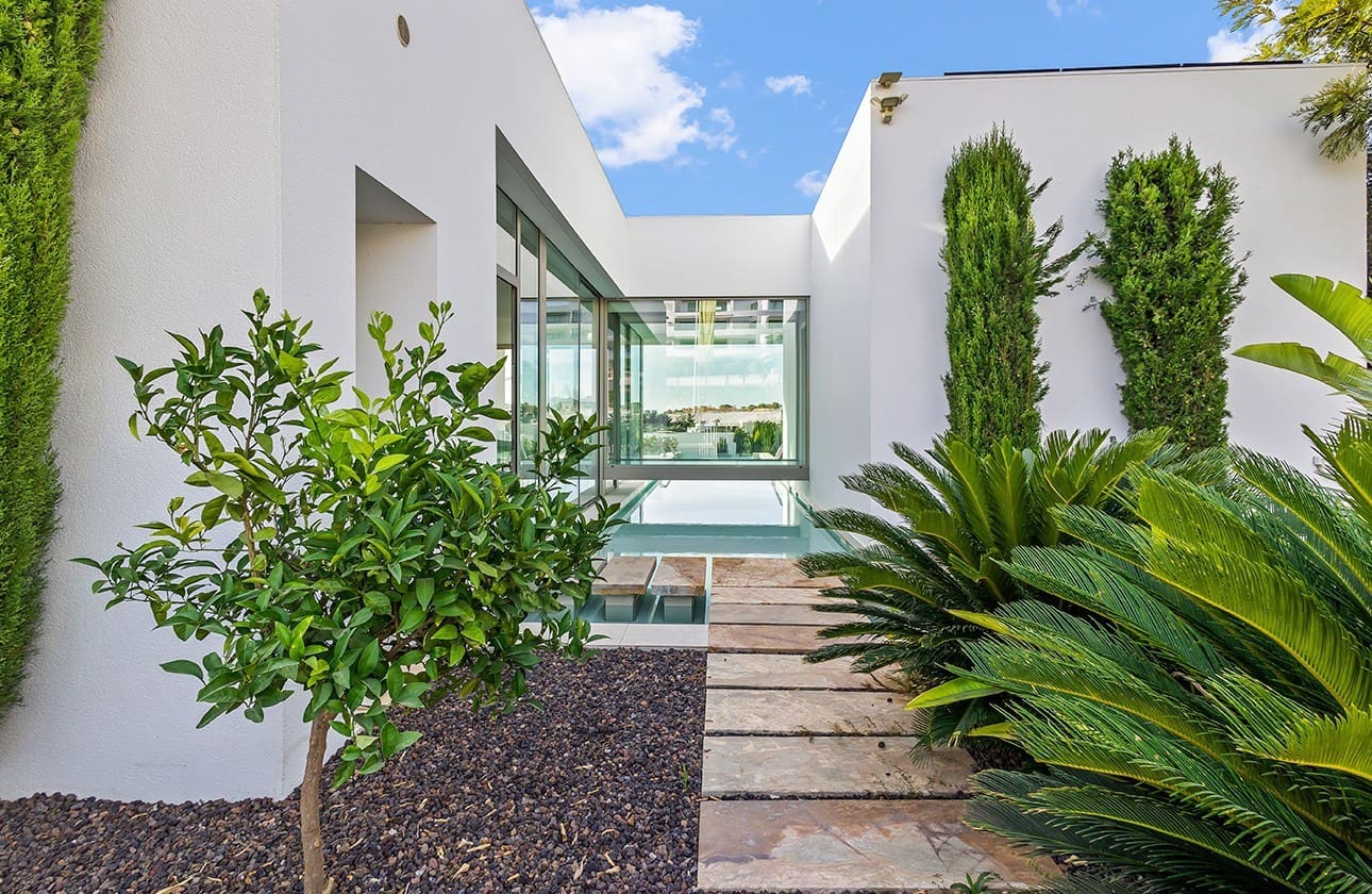 3 soverom Villa til salgs i Las Colinas Golf med svømmebasseng garasje - € 950 000 (Ref: 9245444)