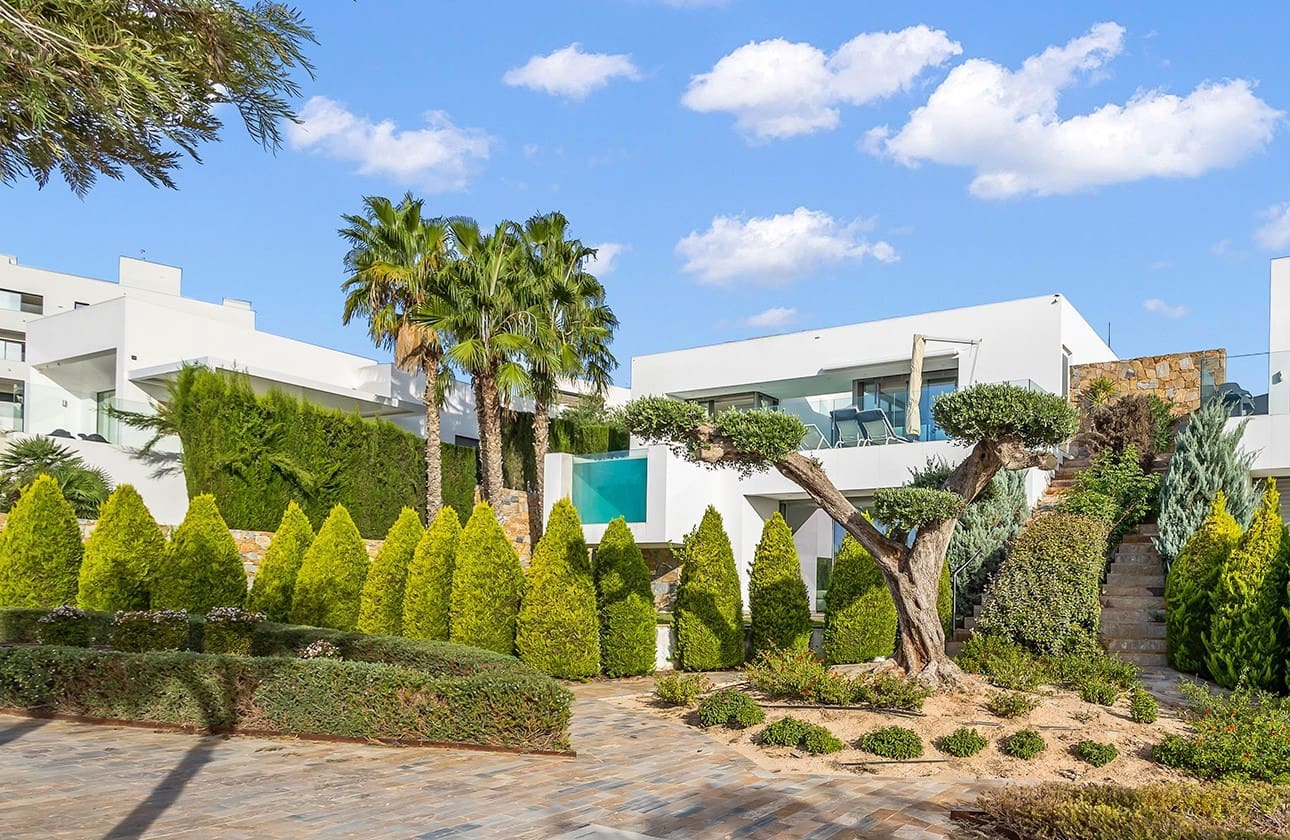 3 soverom Villa til salgs i Las Colinas Golf med svømmebasseng garasje - € 950 000 (Ref: 9245444)