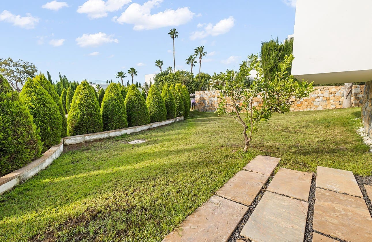 3 soverom Villa til salgs i Las Colinas Golf med svømmebasseng garasje - € 950 000 (Ref: 9245444)