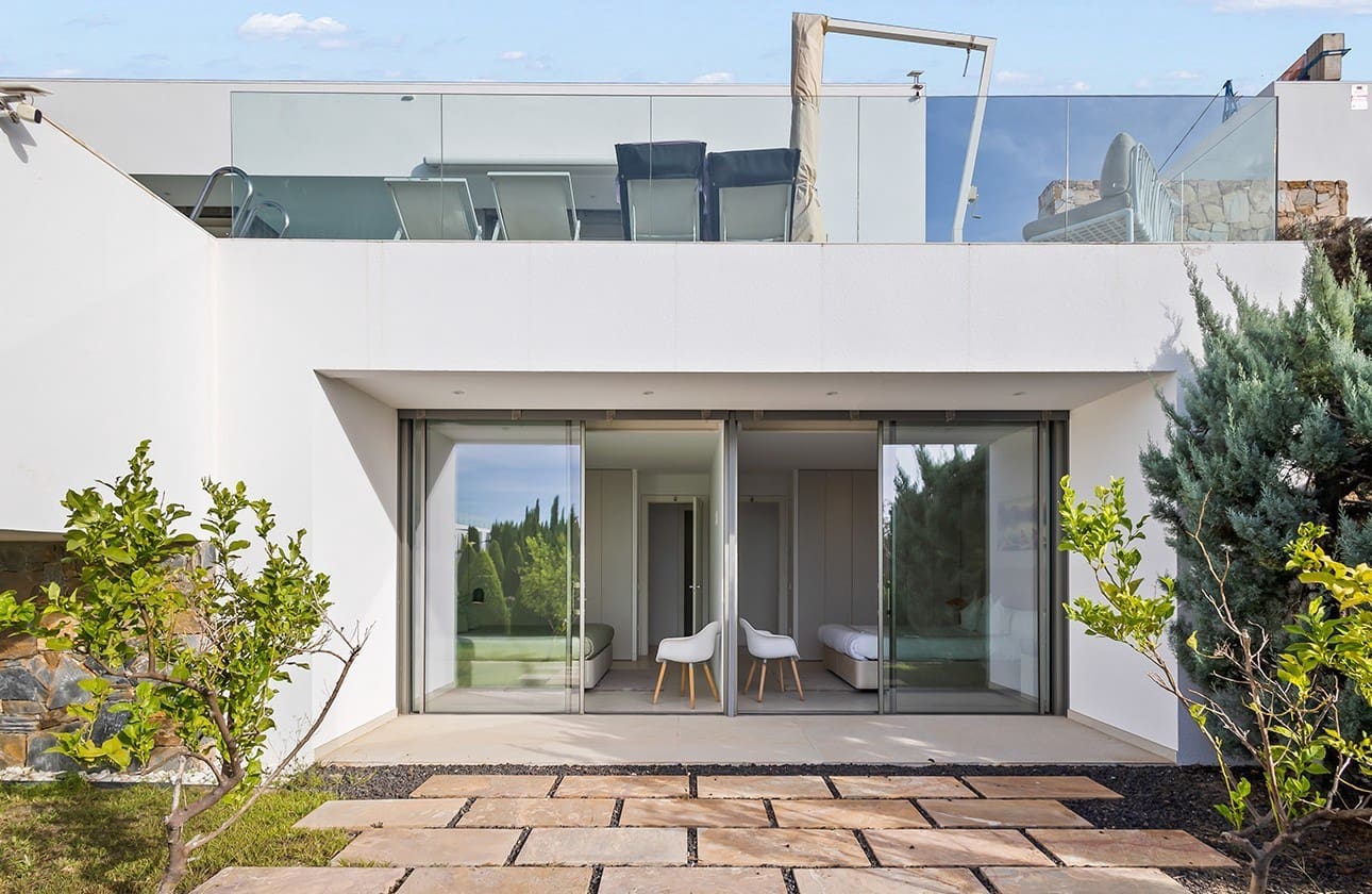 3 soverom Villa til salgs i Las Colinas Golf med svømmebasseng garasje - € 950 000 (Ref: 9245444)