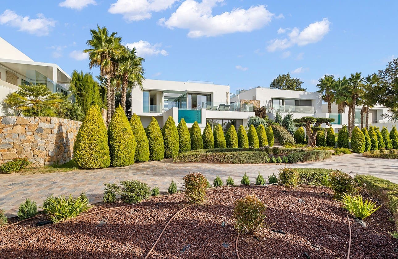 3 soverom Villa til salgs i Las Colinas Golf med svømmebasseng garasje - € 950 000 (Ref: 9245444)