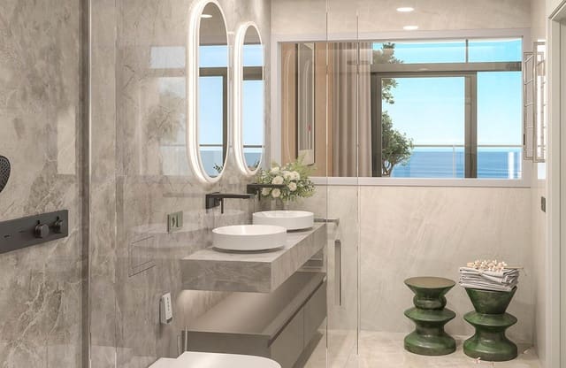 2 soverom Leilighet til salgs i Playa Poniente, Benidorm med svømmebasseng garasje - € 699 000 (Ref: 9249354)