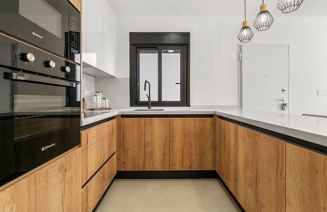 3 chambre Villa/Maison à vendre à San Pedro del Pinatar ciudad, San Pedro del Pinatar avec piscine garage - 380 000 € (Ref: 9268952)