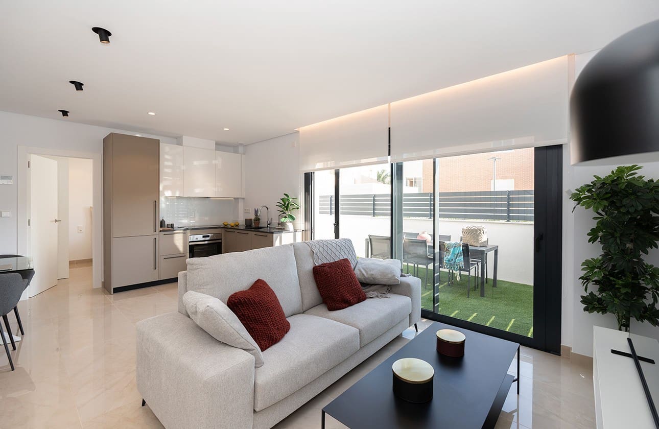 3 quarto Moradia Geminada para venda em Santa Pola com piscina garagem - 535 000 € (Ref: 9292385)