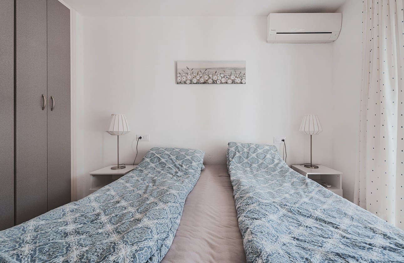 3 soveværelse Lejlighed til salg i Villamartin med swimmingpool - € 319.000 (Ref: 9309388)