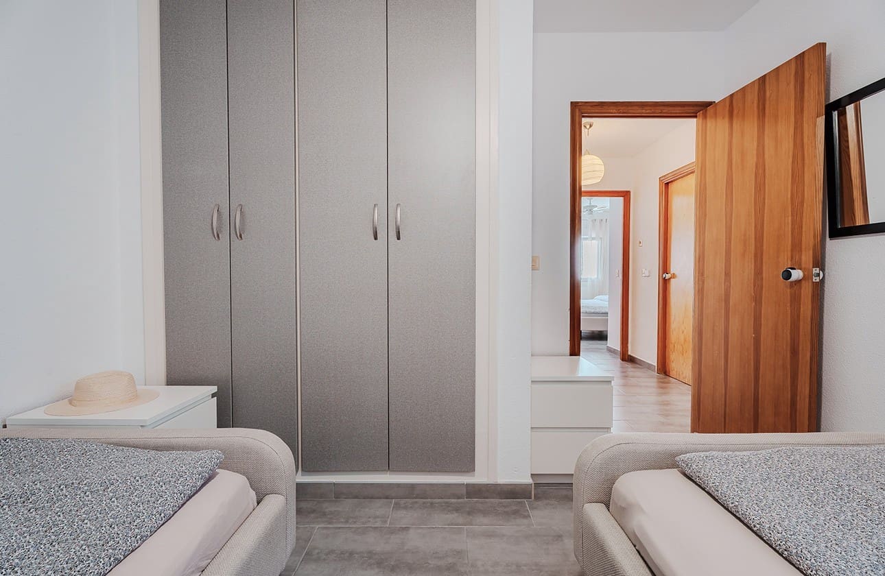 3 soveværelse Lejlighed til salg i Villamartin med swimmingpool - € 319.000 (Ref: 9309388)