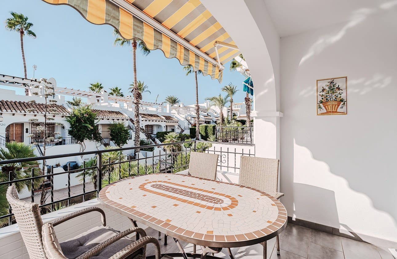 3 soveværelse Lejlighed til salg i Villamartin med swimmingpool - € 319.000 (Ref: 9309388)