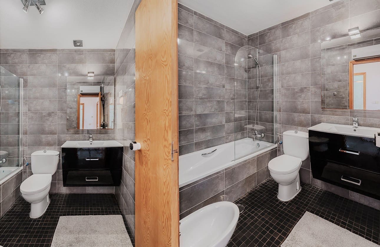 3 soveværelse Lejlighed til salg i Villamartin med swimmingpool - € 319.000 (Ref: 9309388)