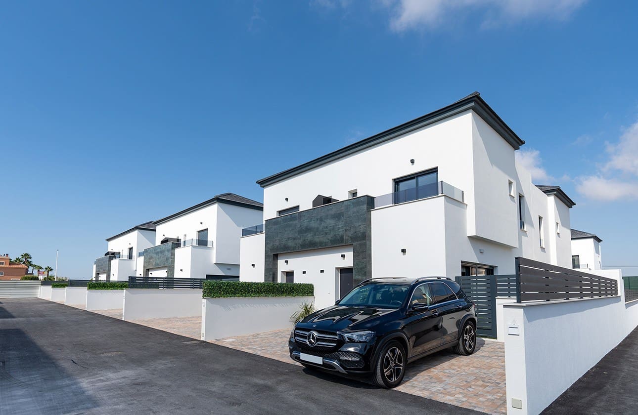 3 soverom Hus til salgs i Gran Alacant med svømmebasseng garasje - € 356 000 (Ref: 9332673)